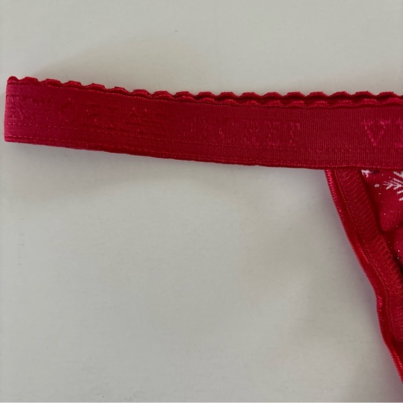 VINTAGE 2003 RARE Victoria’s Secret Signature Low Rise V-String Panties NEW - Picture 5 of 12
